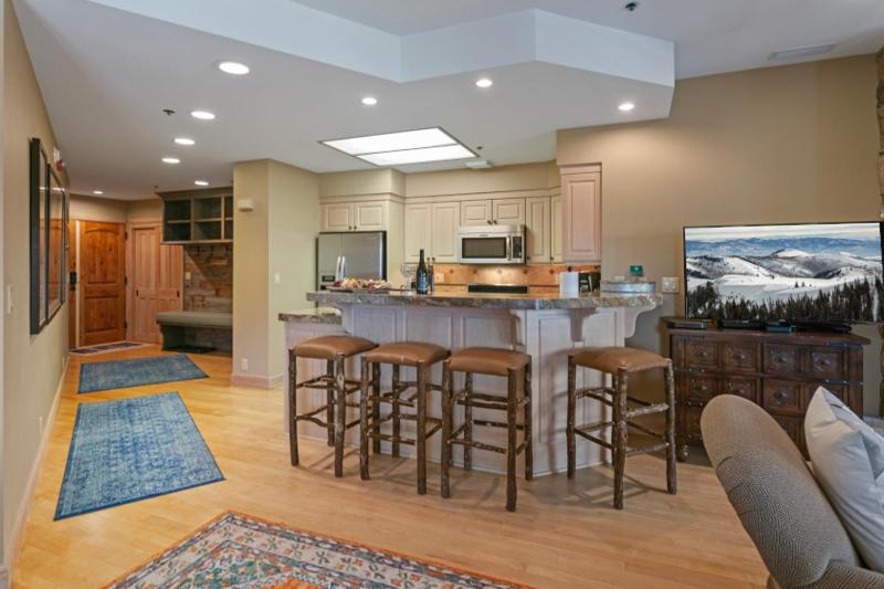 303 - Studio Royal Plaza condo - image 15