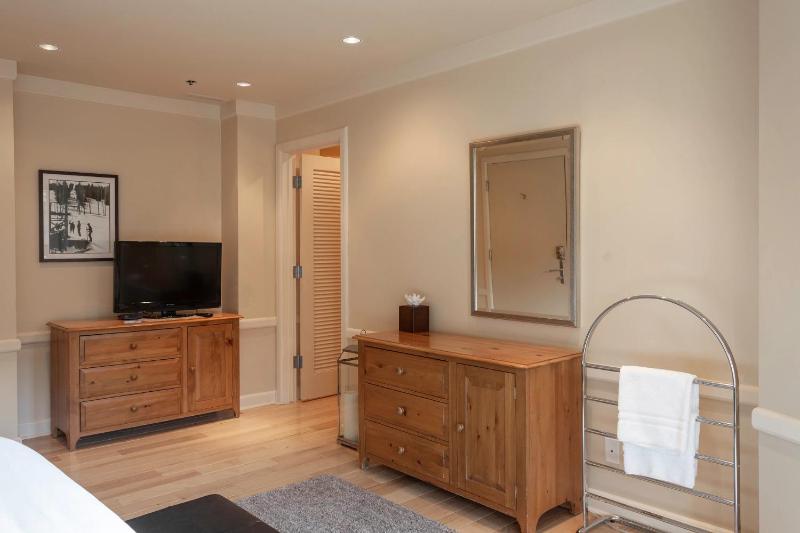 Royal Plaza at Deer Valley Resort - One Bedroom Condo with Hot Tub #301 condo - image 4