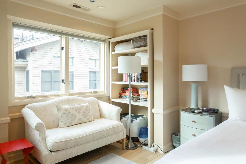 Royal Plaza at Deer Valley Resort - One Bedroom Condo with Hot Tub #301 condo - image 2