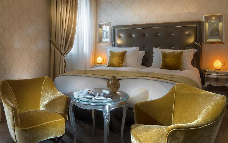 Superior Triple Room image 4