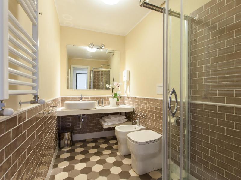 Superior Double or Twin Room with City View image 4