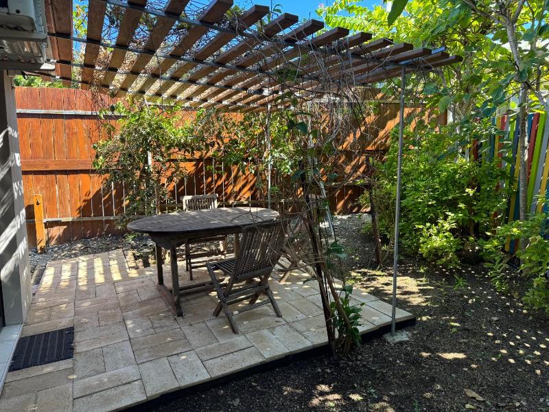 Appartement confortable avec jardin - image 7