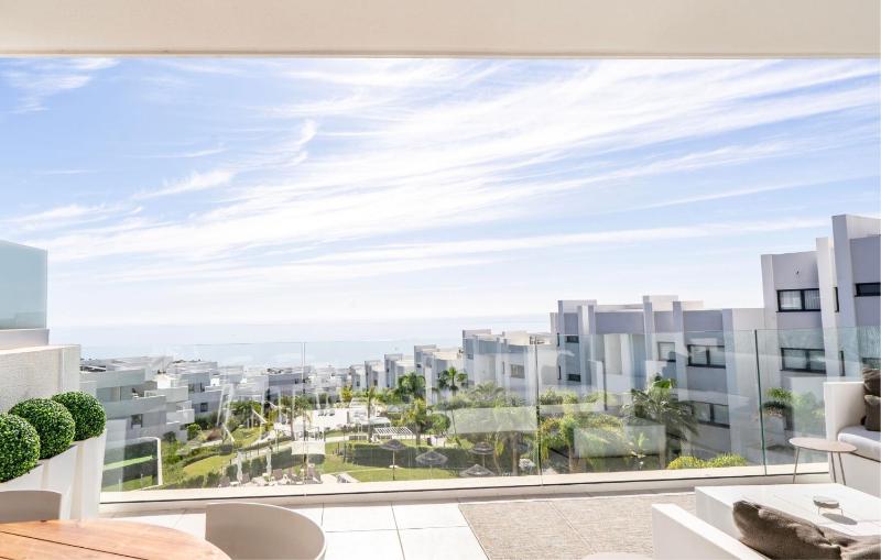 Sophisticated Two Bed Apartment in Pure South with Sea View - image 30