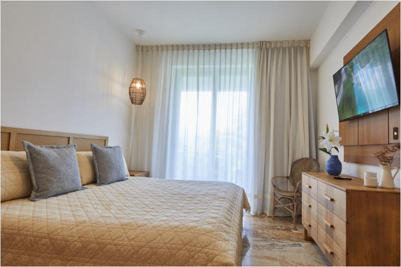 Apartamento Moderno en Playa Dorada Piscina & Playa - image 14