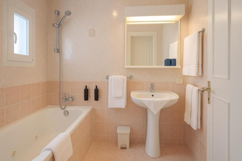 Villa Azzurro - image 38