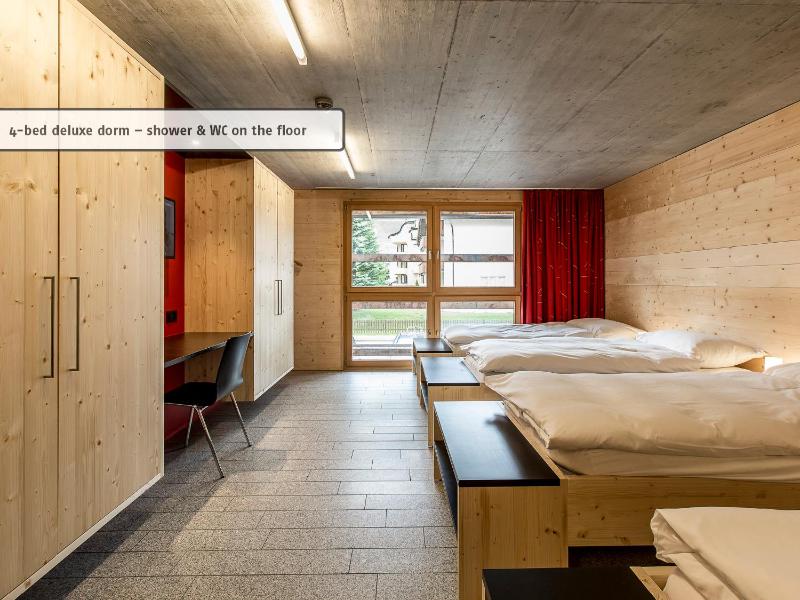 Quadruple Room with Shared Bathroom image 3