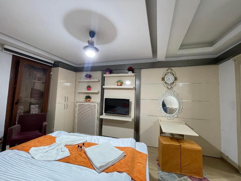 Taksim Gold House Hotel - image 14