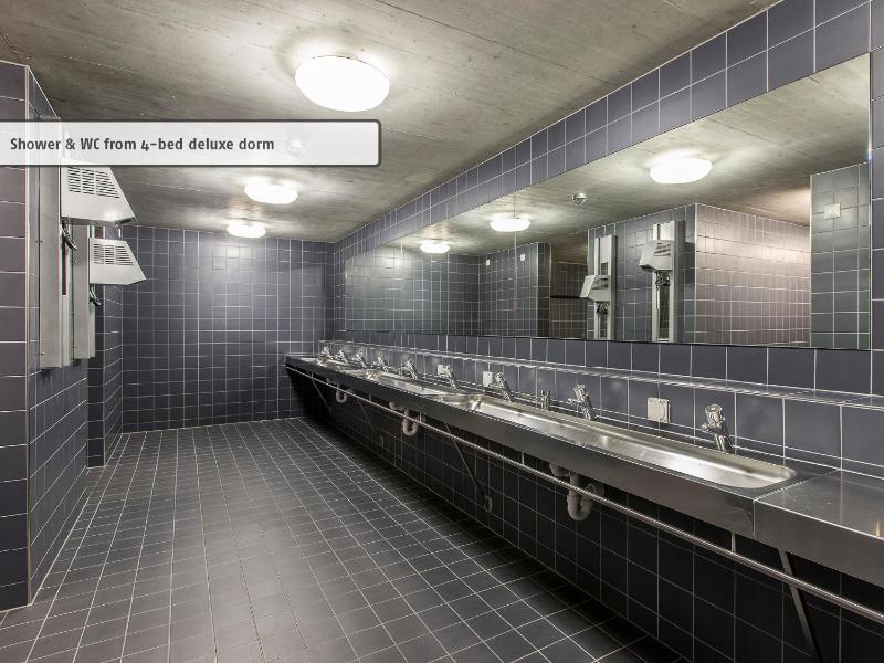Quadruple Room with Shared Bathroom image 3
