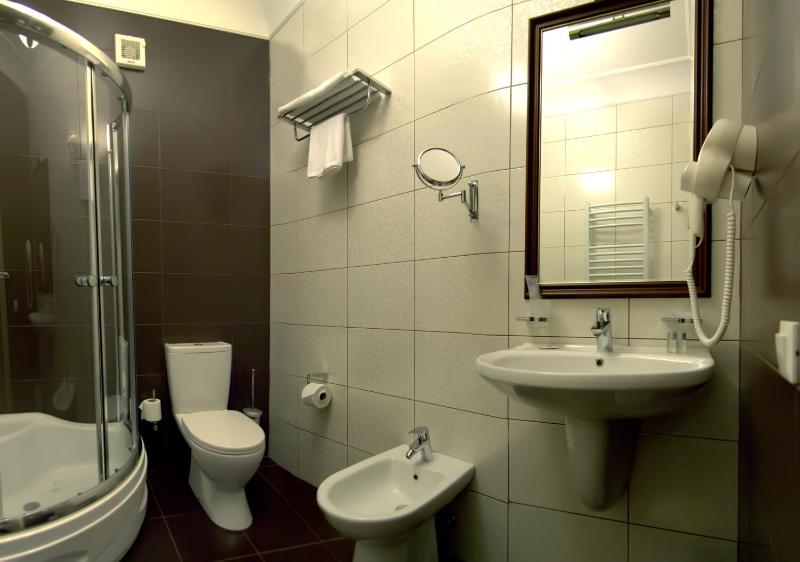 Standard Double Room image 2