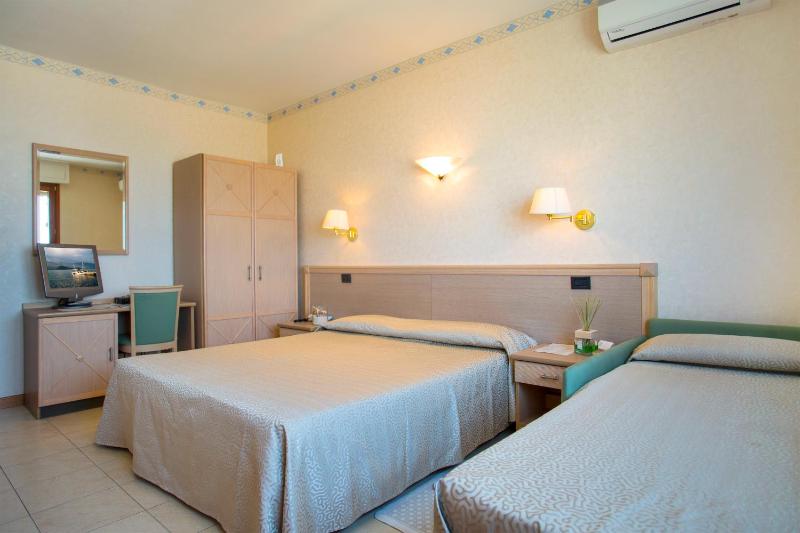 Triple Room image 1