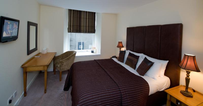 Executive One-Bedroom Apartment image 1