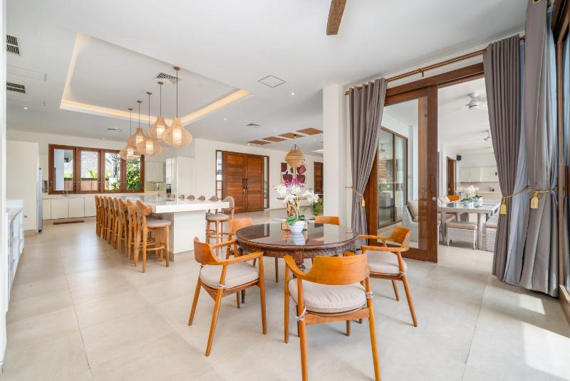 JOS Villa Canggu - Batu Bolong - image 14