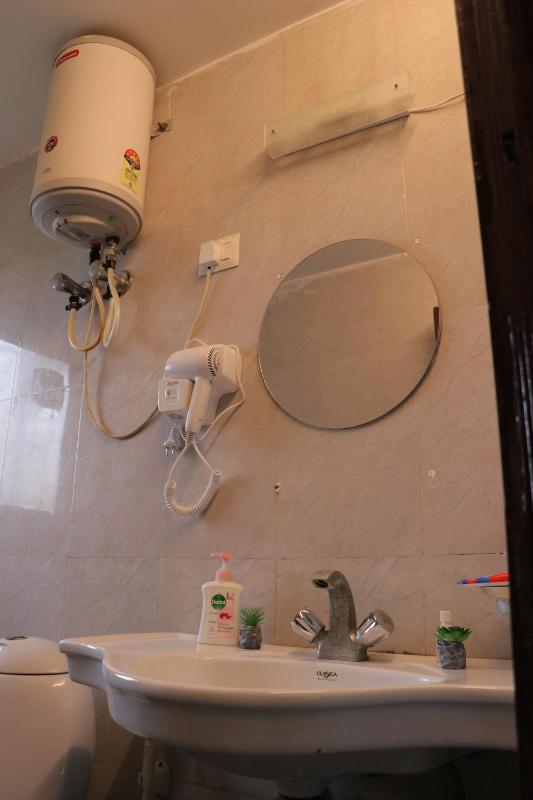 Radhey Bliss A Cozy Studio Home - image 15