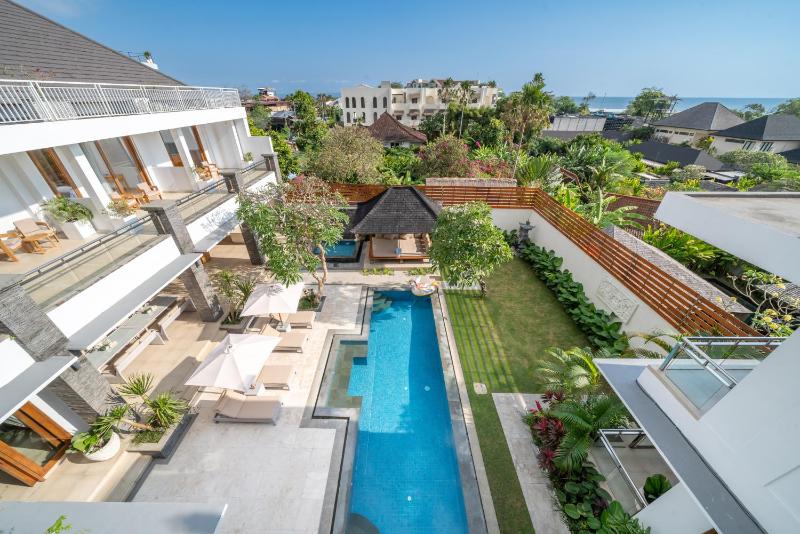 JOS Villa Canggu - Batu Bolong - image 7