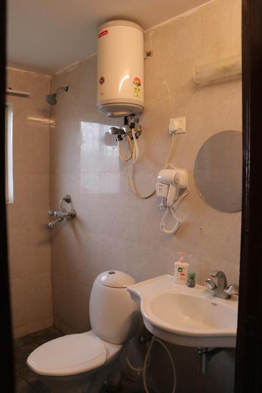 Radhey Bliss A Cozy Studio Home - image 25