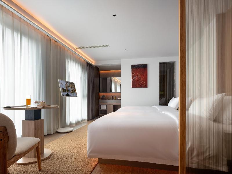 Zhangjiajie National Park RU Hotel--Free one way pick up service over 2 nightFree fresh coffeeAttraction Tickets Serivce in advance - image 27