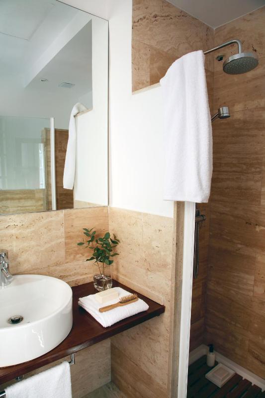 Standard Studio (2 Adults) image 3