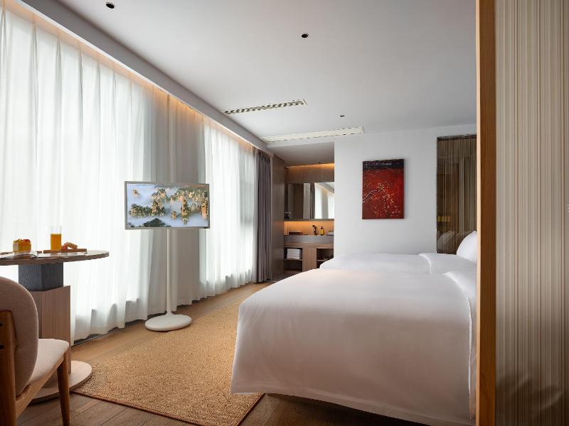 Zhangjiajie National Park RU Hotel--Free one way pick up service over 2 nightFree fresh coffeeAttraction Tickets Serivce in advance - image 47
