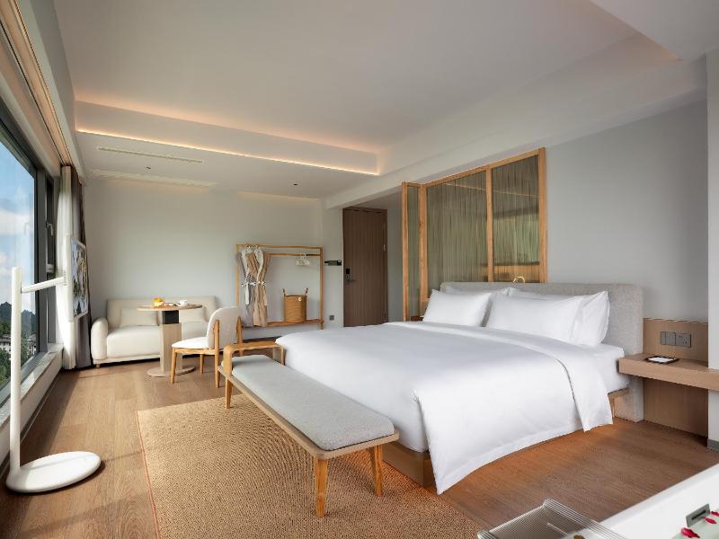 Zhangjiajie National Park RU Hotel--Free one way pick up service over 2 nightFree fresh coffeeAttraction Tickets Serivce in advance - image 8