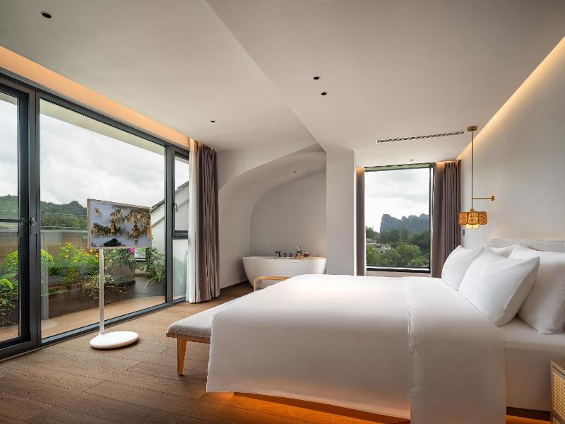 Zhangjiajie National Park RU Hotel--Free one way pick up service over 2 nightFree fresh coffeeAttraction Tickets Serivce in advance - image 16