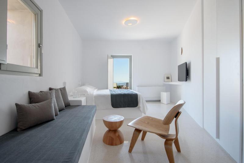 Prince Albus Suite with Private Plunge Pool image 4