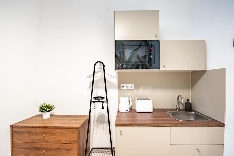 Central Cozy Studio for Solo Traveller - image 3
