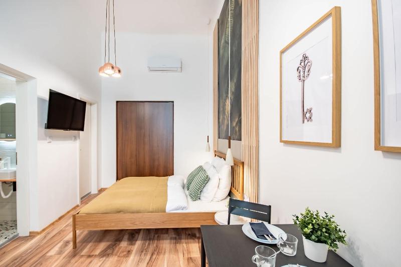 Stylish Central Nest with AC - image 2