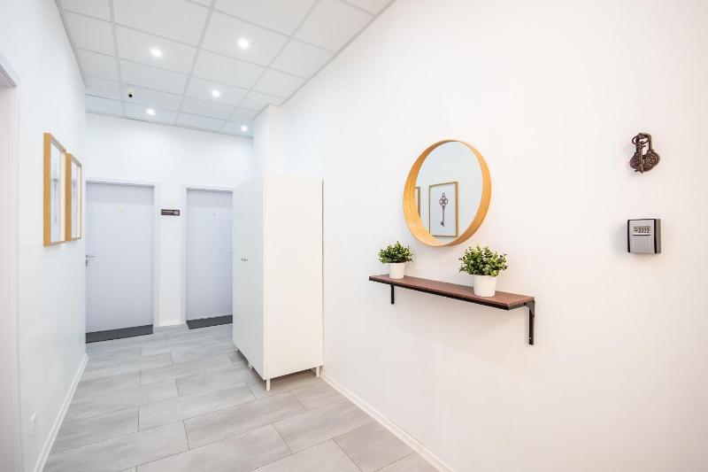Stylish Central Nest with AC - image 4