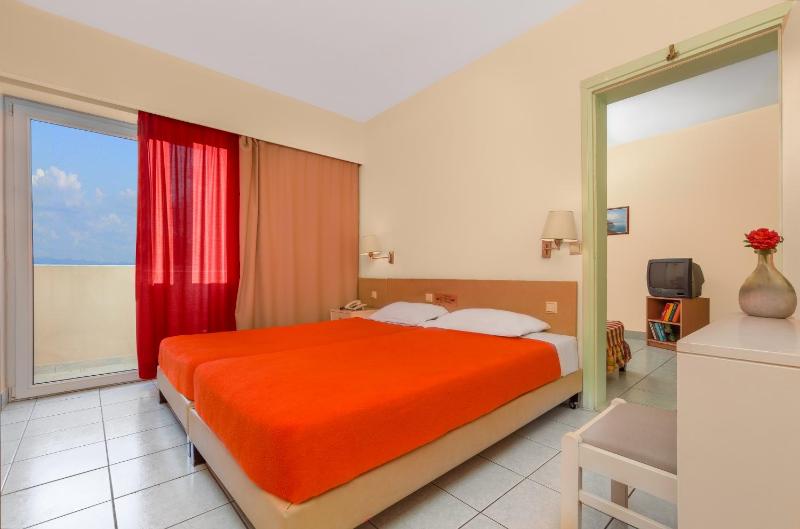 Pavlos Hotel - image 2