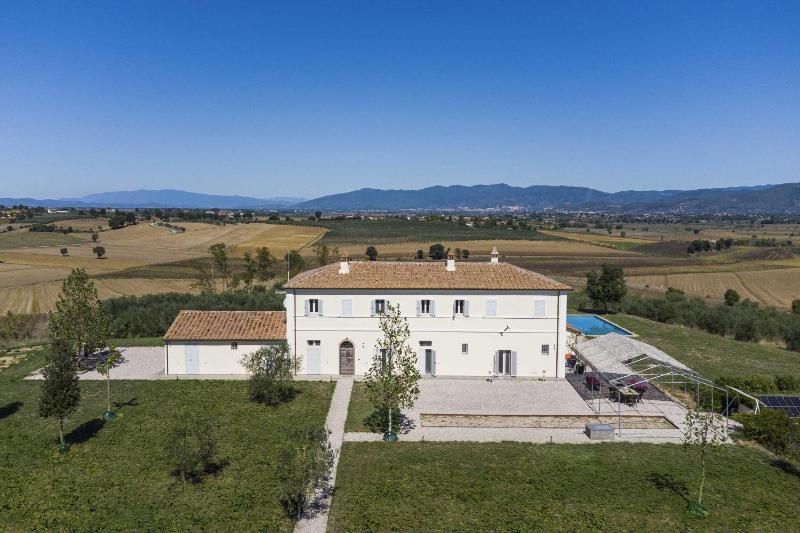 Villa Farneta by Mmega - image 1
