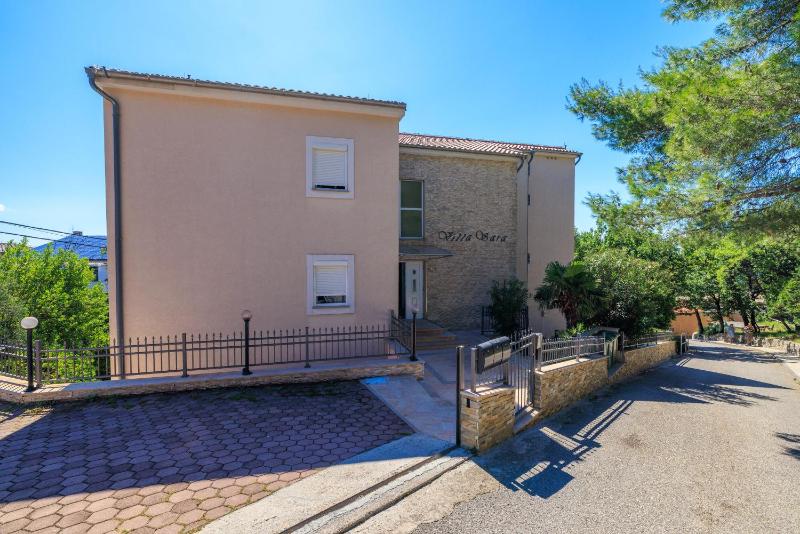 Apartment Villa Sara - image 1
