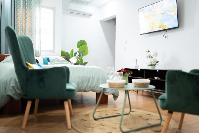 Green Haven - Modern Cozy Studio - Fast Wi-Fi - AC - Cocody - image 7