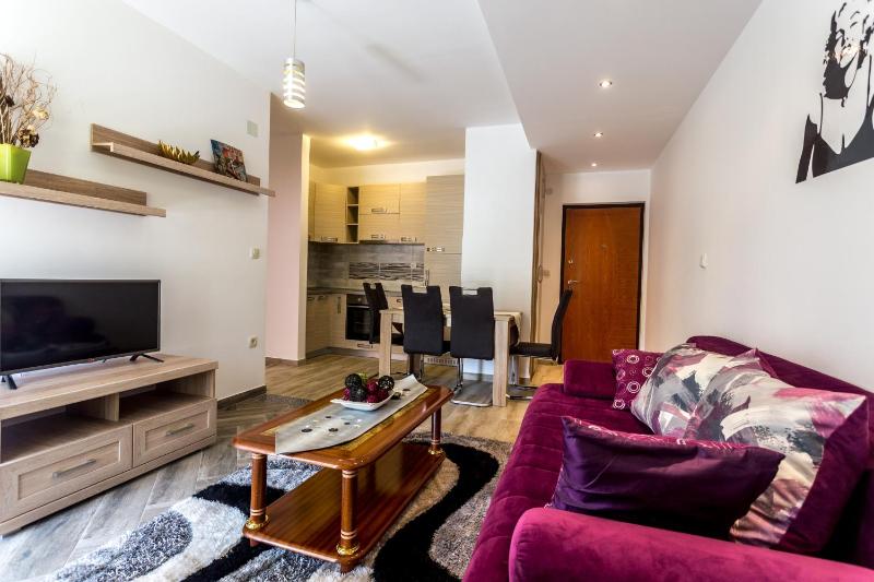 One-Bedroom Apartment image 1
