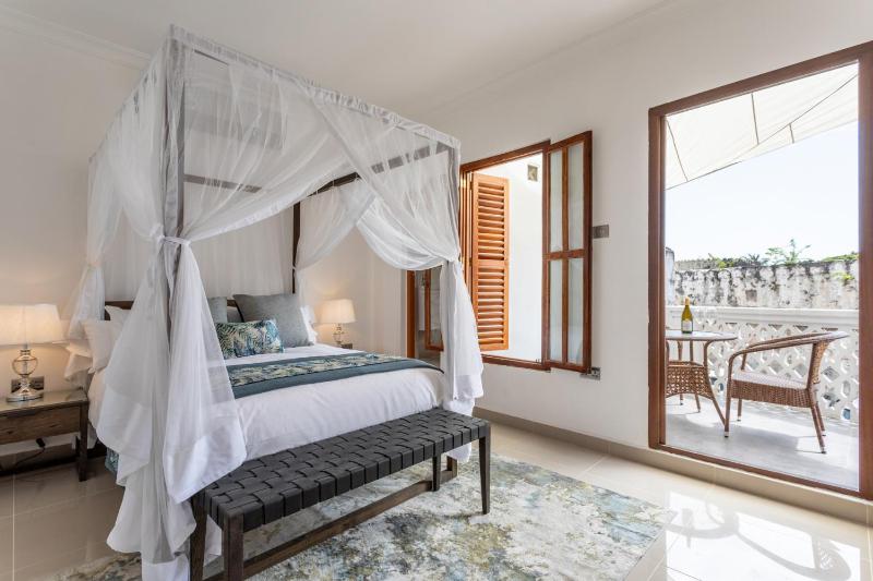 Fort View Luxury Accommodation - image 11