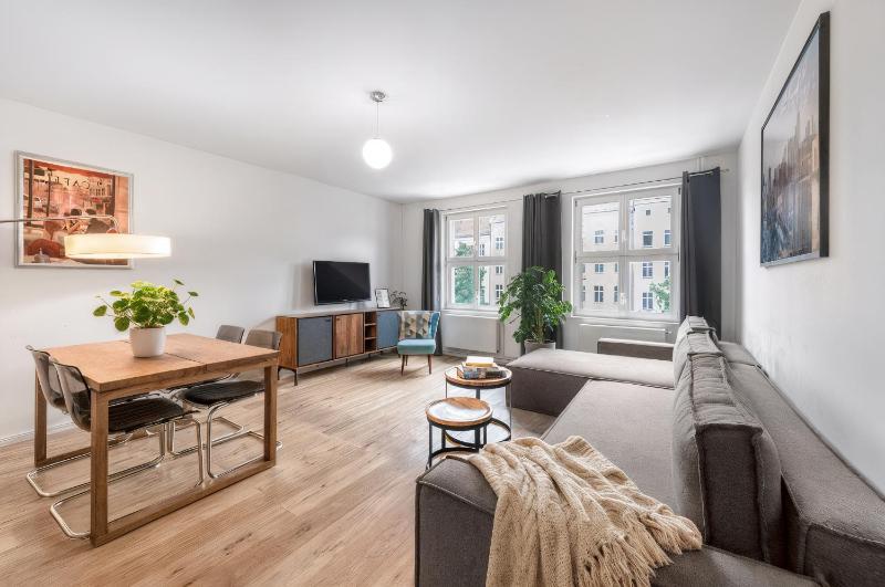 Lofty Torstr Apartments 4 unique units from 1-3 bedrooms in Mitte ideal for families & groups from 2 up to 8 Guests - image 16