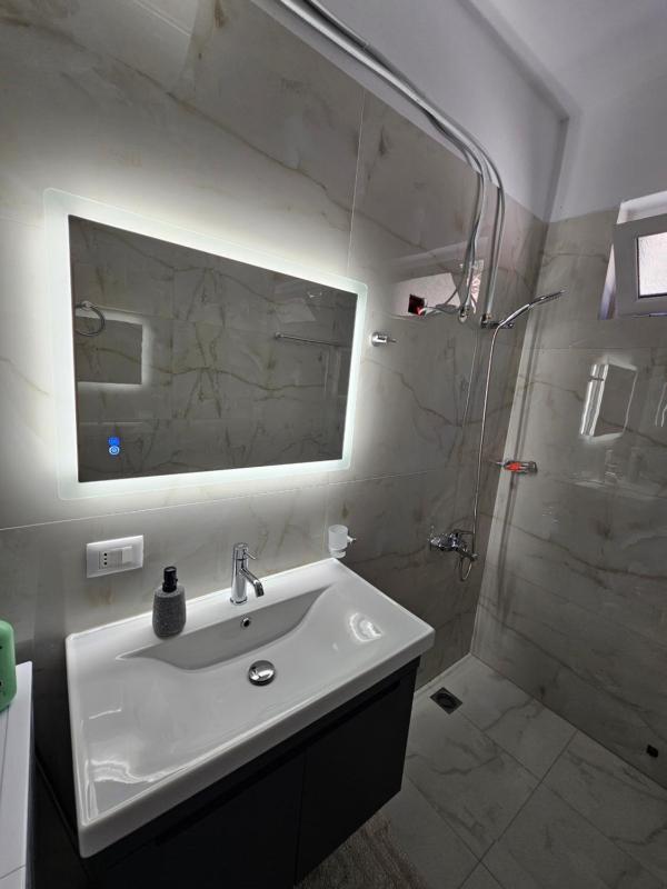 Rafa's apartment - image 13