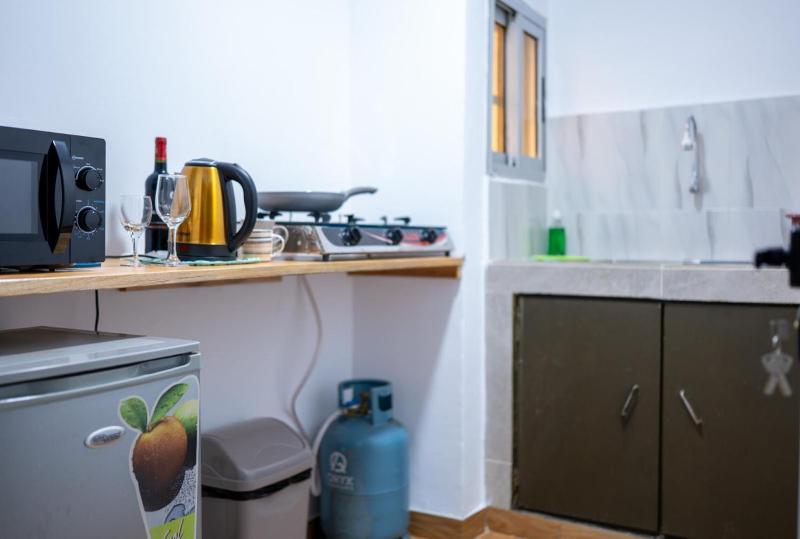 Green Haven - Modern Cozy Studio - Fast Wi-Fi - AC - Cocody - image 9
