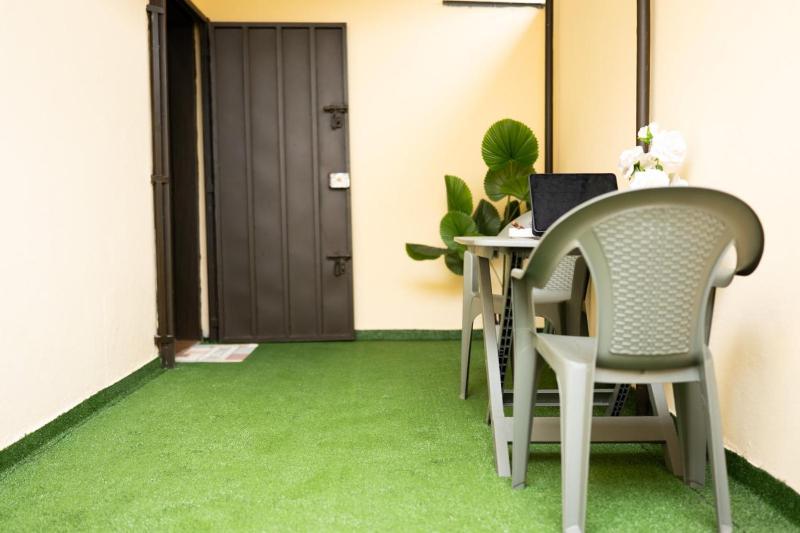 Green Haven - Modern Cozy Studio - Fast Wi-Fi - AC - Cocody - image 4