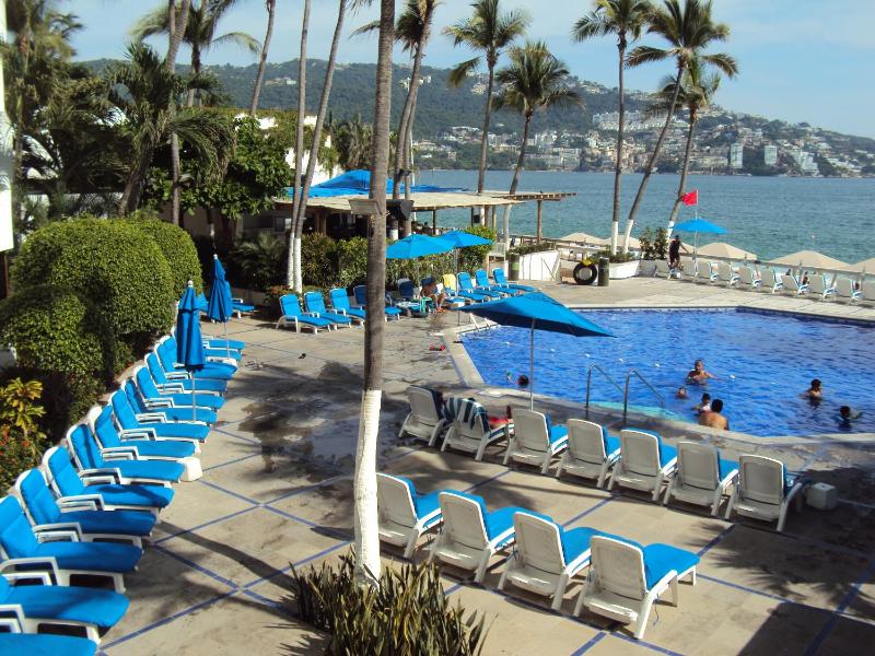 Hotel Acapulco Malibu - image 8