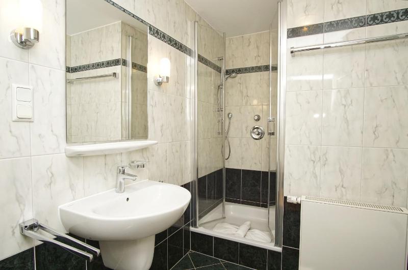 Meeresblickresidenzen Ferienwohnung Nr 11 mit Sauna- und Schwimmbadnutzung im AHOI Sellin - image 8