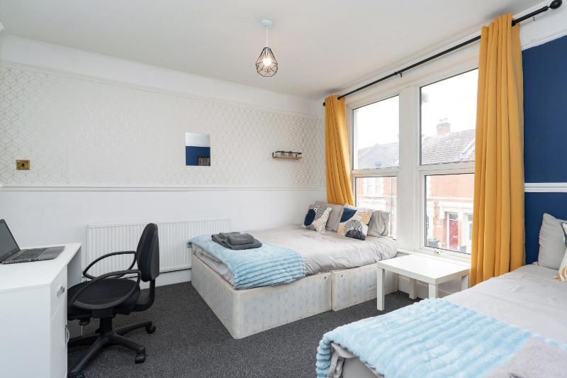 Open Mind Property - 9 Guests & Free Parking - image 12
