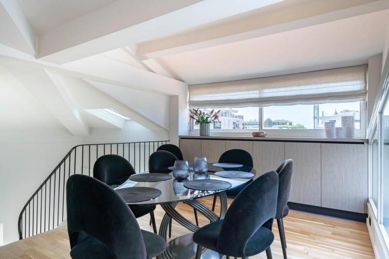 Magnificent duplex close to Carlton - image 3