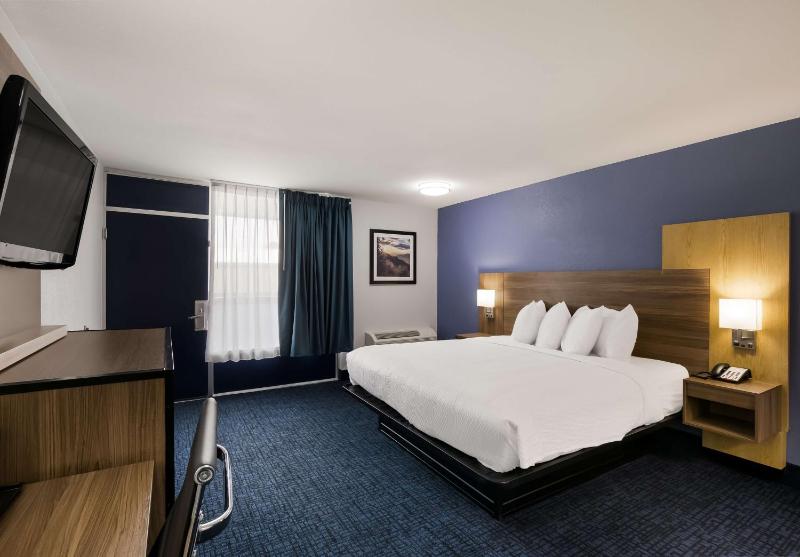 SureStay Plus by Best Western Pigeon Forge - image 14