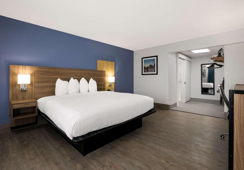 SureStay Plus by Best Western Pigeon Forge - image 22