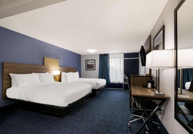 SureStay Plus by Best Western Pigeon Forge - image 9