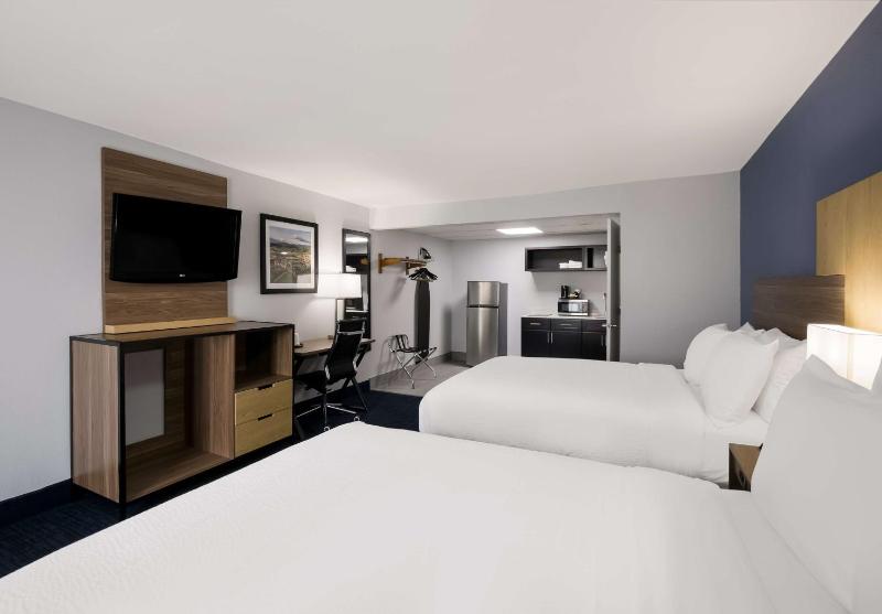SureStay Plus by Best Western Pigeon Forge - image 18