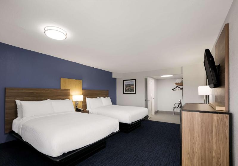 SureStay Plus by Best Western Pigeon Forge - image 21