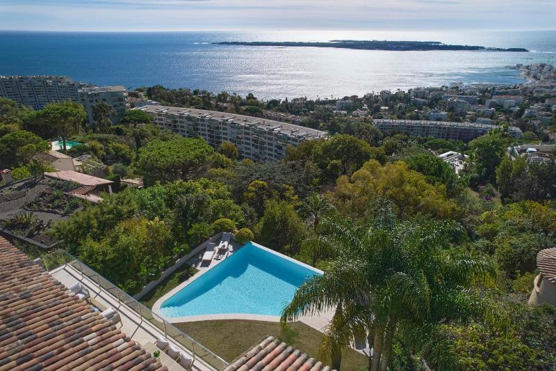 REF 2138 - Cannes - Villa sea view - image 21