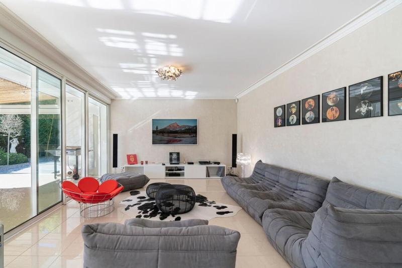 Brand new 3 bedrooms heart of Cannes - image 4