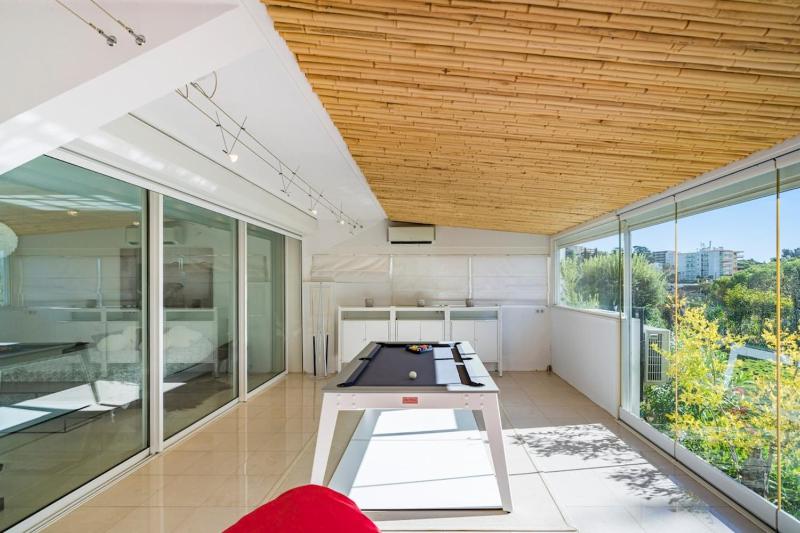 Brand new 3 bedrooms heart of Cannes - image 11
